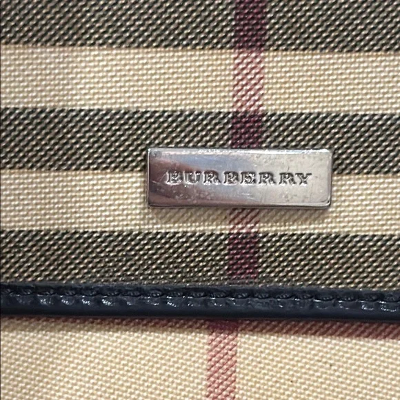 Burberry Nova Check Wallet - Picture 2 of 11
